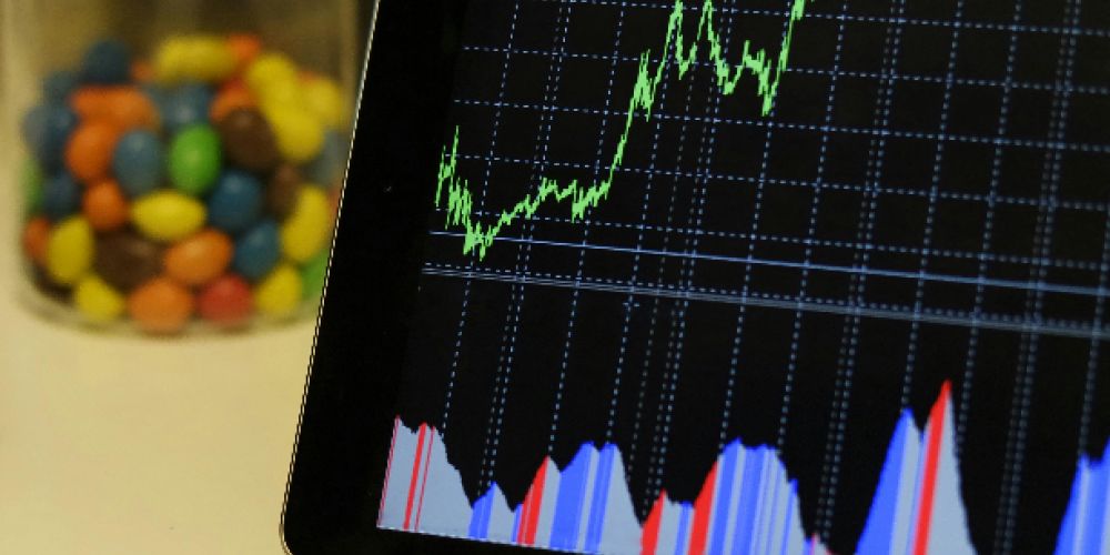 Neurofinanças: Explorando Vieses e Heurísticas na Tomada de Decisão Financeira